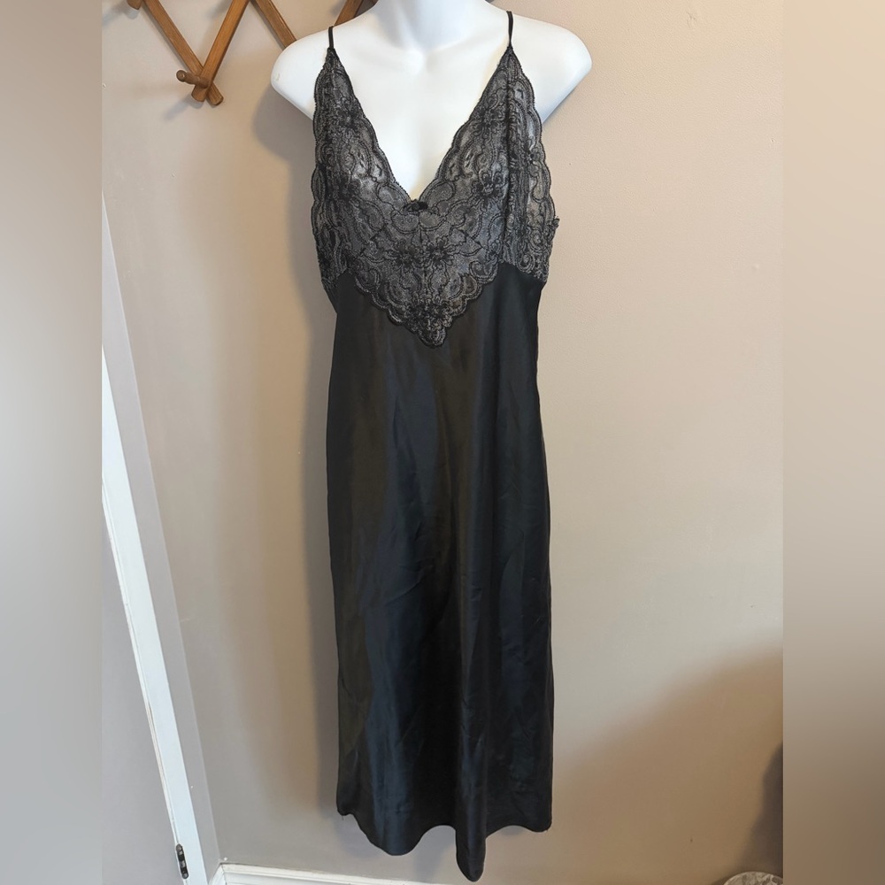 FM Lingerie Vintage Black Lace Trim Maxi Nightgown Size Medium